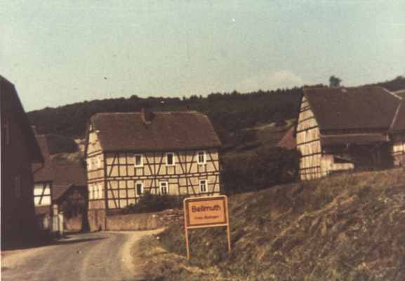 »Bellmuth - Kreis Büdingen« (Ortseingang 1962)